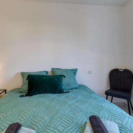 Harmante Maison Proche Holiday home