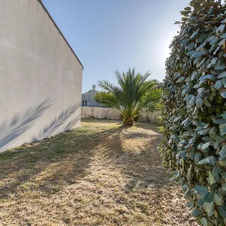 Holiday home Harmante Maison Proche